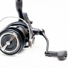 Катушка безынерционная Daiwa 19 Black Widow BR LT 2500